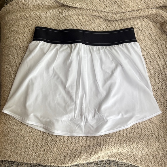 ALO Yoga Match Point Tennis Skirt - Picture 5 of 7